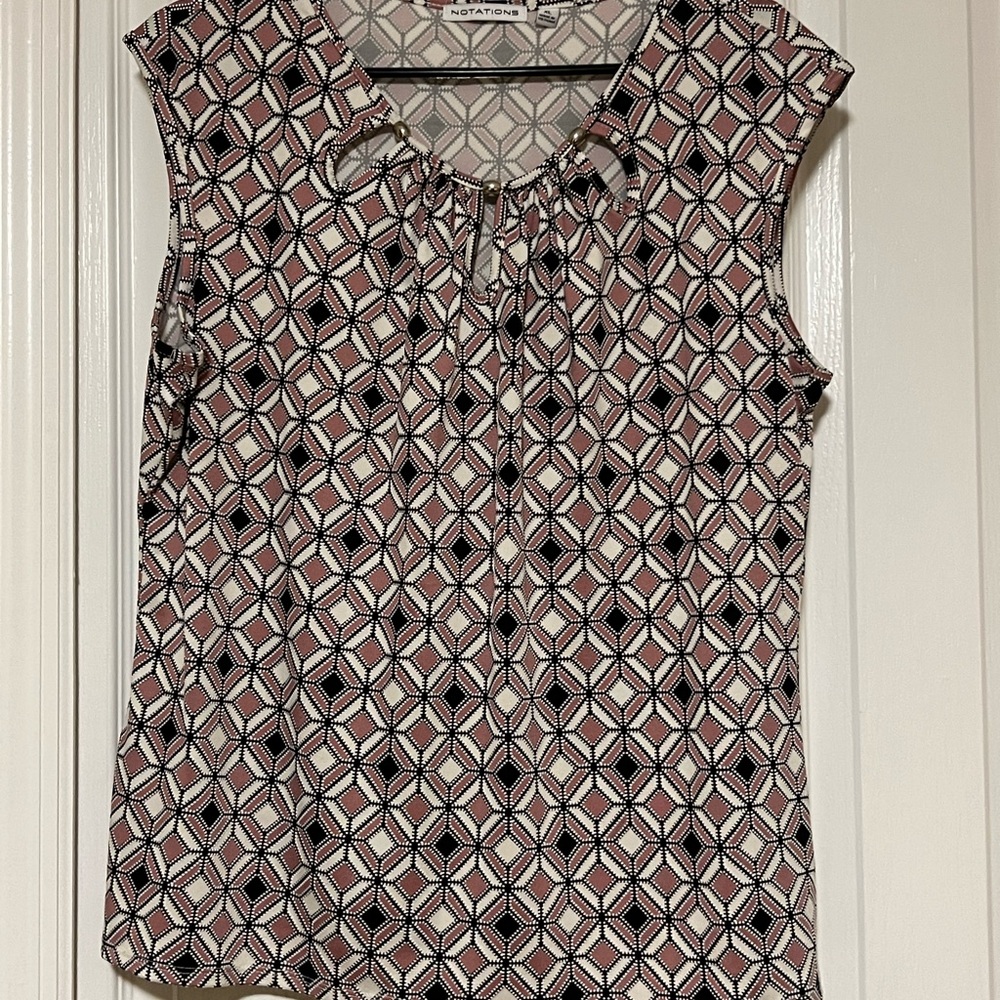 Notations Black and White Graphic Tie Front Blouse